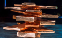 Cú sốc của đồng tại Trung Quốc: Từ cơn sốt ‘vàng thứ hai’ thành phế liệu chỉ sau 1 tháng, nhiều người không thể bán ra