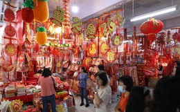 Khách Việt bất ngờ trước cảnh tượng trên phố Trung Quốc dịp năm mới, nhận xét: "Ai cũng như vậy sao?"