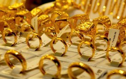 Cuối tuần (1/3): Giá vàng tăng trở lại nhưng nhà đầu tư vẫn quyết "ôm chặt", lo ngại biến động bất ngờ