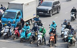 Không chỉ hỗ trợ xăng, loạt doanh nghiệp xe công nghệ dần “xoay trục” sang xe điện