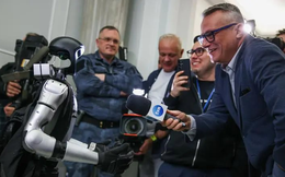 90% đơn hàng robot hình người chỉ để… chụp ảnh? Sự thật ngã ngửa phía sau những bản hợp đồng robot “khủng” tại Trung Quốc