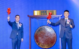 Từ tay trắng thành tỷ phú USD sau 1 đêm nhờ bán "mắt thần" cho Robot