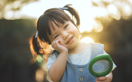 Chuyên gia chỉ rõ: Muốn con EQ cao vượt trội, cha mẹ thường xuyên hỏi 9 câu này mỗi ngày