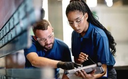 Cơn sốt việc làm 2026: Top những nghề nghiệp "hái ra tiền" mà AI không bao giờ thay thế được