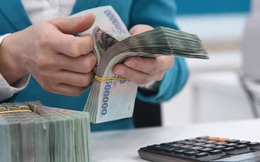BizExplained: Tiền gửi dân cư vượt 10,5 triệu tỷ đồng: Người Việt liệu có ‘nghiện’ gửi tiết kiệm?