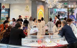 Muốn bán lại vàng PNJ, khách chỉ được giao dịch tại cửa hàng chỉ định và trong 2 giờ mỗi ngày