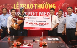 Đang uống cà phê thì phát hiện trúng Vietlott hơn 23 tỷ đồng