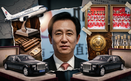 Cuộc sống xa hoa của ông trùm Evergrande: đi lại bằng 3 chuyên cơ, uống nước khoáng 7,8 triệu/chai, đốt 27 tỷ tiền xì gà mỗi năm