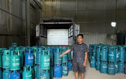 Phát hiện đường dây mua bán, san chiết gas giả ở Hà Nội