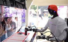 Robot vận hành cửa hàng ven đường tại Trung Quốc