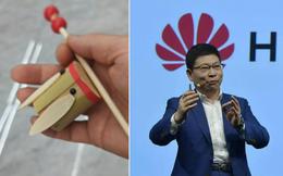 Món đồ chơi truyền thống đẩy Huawei vào khủng hoảng truyền thông