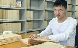 Cậu bé bị mất thị lực trở thành thủ khoa Đại học