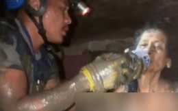 Người phụ nữ mất tích 10 ngày dưới đống đổ nát: Gia đình làm lễ tang, đội cứu hộ phát hiện chuyện khó tin