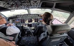 Nhà vua và Hoàng hậu Thái Lan tự lái máy bay đi công du thế nào?