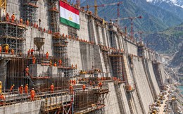 Phát hiện một quốc gia đang xẻ núi xây siêu đập cao 335 m, vượt xa đập Tam Hiệp - có 6 tổ máy công suất tương đương 3 nhà máy điện hạt nhân, hồ chứa 13,3 tỷ m2 nước
