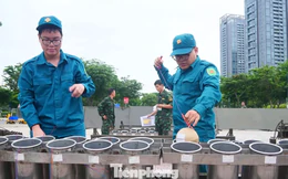 Cận cảnh trận địa 1.200 quả pháo hoa tầm cao chờ khai hỏa ở TPHCM