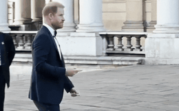 Harry lần đầu lên tiếng sau khi đưa cả gia đình trở lại Anh