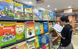 Thế hệ bố mẹ Gen Z, sách giáo khoa cũng mua trên Shopee, TikTok