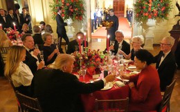 Bức ảnh gây sốt: 1.130.000.000.000 USD "ngồi" cùng một bàn tiệc tại Nhà Trắng