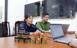 Hà Nội: Bắt 8 đối tượng lừa bán "thuốc nam gia truyền" chữa các loại khối u, mở rộng xác minh hơn 1.400 trường hợp mua sản phẩm