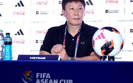 HLV Kim Sang-sik 'rất xấu hổ', nói thẳng lý do tuyển Việt Nam thua Thái Lan