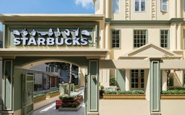 Lần đầu tiên của Starbucks: Mở cửa hàng "trong hẻm", nhân viên giao tiếp bằng thủ ngữ