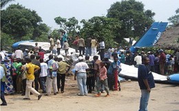 Congo: Máy bay va vào vách núi, 6 người thiệt mạng