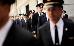 Lương phi công hãng bay nội địa ở Mỹ ‘bèo’ ngang công nhân