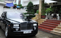 Siêu xe Rolls Royce Phantom ủng hộ đồng bào vùng lụt được bán với giá 9 tỷ đồng