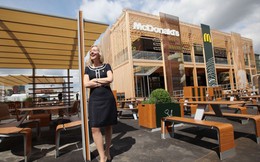 CEO McDonald’s Anh: Dùng burger đổi xe đạp và phụ tùng xe hơi