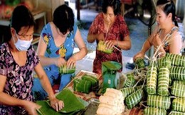 2 triệu đồng một ngày công gói bánh tét