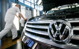Cổ phiếu lao dốc 22%, Volkswagen mất 18 tỷ USD