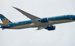 Boeing của Vietnam Airlines cất cánh thẳng đứng, gây ấn tượng tại Paris