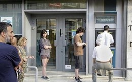Hy Lạp thiệt hại 3 tỷ euro sau 3 tuần đóng cửa ngân hàng