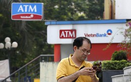 Bloomberg: Các ngân hàng Việt Nam "gật đầu" nhận lời mai mối