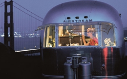 Airstream: Nữ hoàng sa mạc