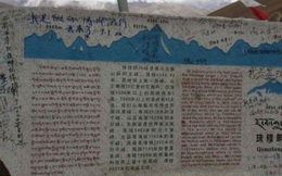 Dân Trung Quốc vẽ, khắc chằng chịt trên đỉnh Everest