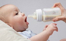 Bộ Y tế: Sữa thay thế sữa mẹ = sữa bò + hoá chất