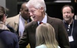 Hơn 45.000 người ký đơn đòi bắt ông Bill Clinton