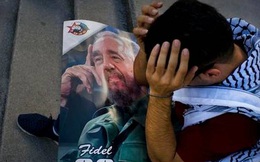 Hoa, nến và nước mắt tiễn biệt nhà lãnh đạo Fidel Castro