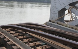 Vụ cầu Ghềnh bị sập: Ngày mai chính thức trục vớt