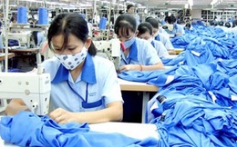 Người lao động vẫn thành… 'con tin'