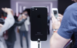 5 chiêu kinh doanh "có 1 không 2" giúp Apple hô biến iPhone cũ mèm thành iPhone 7 tươi mới