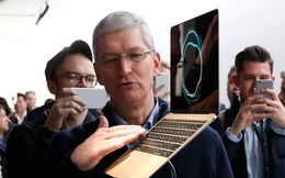 Nhân viên Apple hỏi: 'Chúng ta có làm máy tính Mac để bàn nữa không', CEO Tim Cook đã trả lời như sau, nhưng thiếu một từ cực kì quan trọng