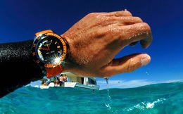 Đồng hồ có chức năng chống nước cũng không nên đeo khi tắm, vì đến cá cũng không thích điều này!