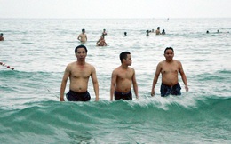 Nhiều lãnh đạo Đà Nẵng tắm biển