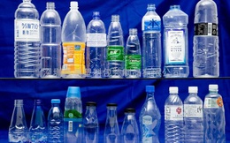 Lý do không nên tái sử dụng chai nhựa để đựng đồ ăn uống