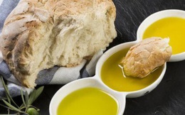 Mỗi ngày ăn 1 - 2 lát bánh mì với dầu ô liu: Những tác dụng mà bạn không ngờ!
