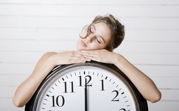 Lệch múi giờ hay nhịp sinh học vì làm việc đêm? Đừng cố ép cơ thể thiếu ngủ mà hãy làm theo cách sau để về thói quen cũ