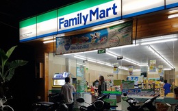 Nữ sinh viên bị trộm xe máy ở FamilyMart, đại diện cửa hàng cho biết không có trách nhiệm hỗ trợ bồi thường